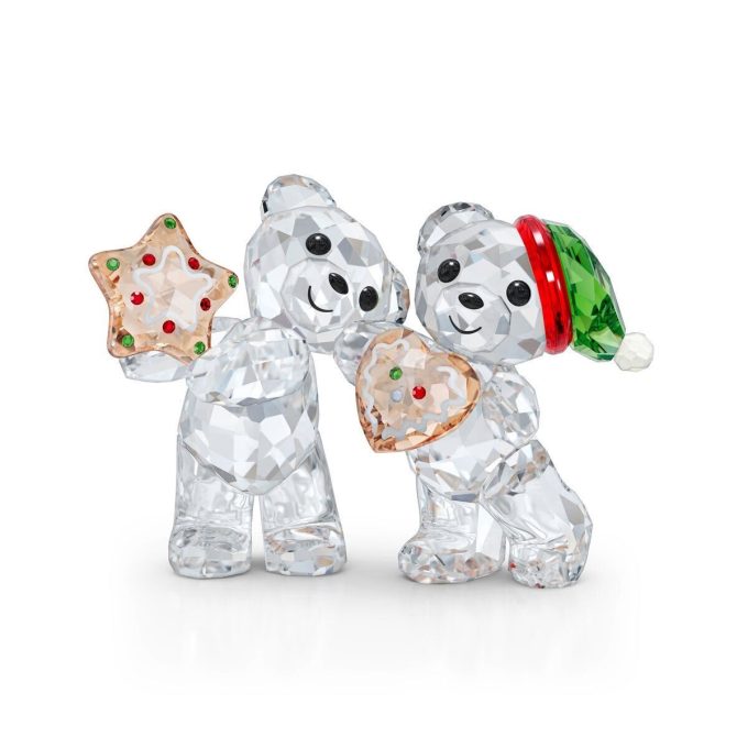 Celebrate the festive season with this limited 2022 edition crystal decoration, featuring a cute bear meticulously designed by Swarovski craftsmen. With its shimmering intense details and sparkling red accessories, it adds a perfect touch of warmth and excitement to your holiday decoration. A truly unique piece and a prized possession for collectors.