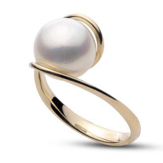 Fashion Ring with Cultured Pearl in 14k Yellow Gold