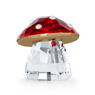 This striking home decor piece is holiday-themed with a likely appeal to nature lovers. It features a captivating red mushroom finely adorned to depict a joyful season. The entire creation brightens up any area, bringing welcome charm next to your Christmas tree or as a stunning centerpiece during festivities.