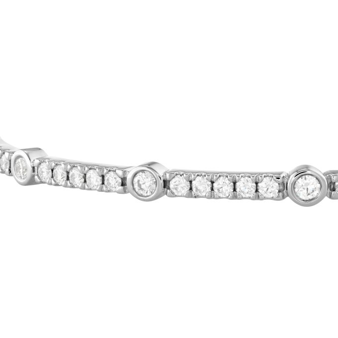 Hearts on Fire Copley Bangle Bracelet with 1ctw Round Diamonds in 18k White Gold