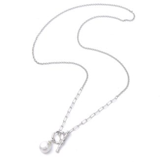 This elegant piece of jewellery beams with sophistication, featuring a radiant freshwater pearl centered on a stylish T-bar design. Crafted from durable sterling silver, it is showcased on an 18-inch chain, making it an ideal accessory to don around your neck for a refined and classy look. Suited for any dress or occasion.