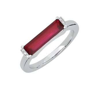 Enhance your style with this elegant fashion ring. Featuring 0.04ct total weight round large diamonds accented by large chatoyant rubies. Beautifully set in 14K yellow gold, signifying ultimate sophistication. Achieve an opulence, making a compelling statement of luxury and refinement. An inviting addition to any jewelry collection.