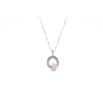 This elegant, sterling silver jewelry features a drop pendant in the design of a coin pearl. The beautiful iridescent gem hangs luxuriously from an 18-inch chain, showcasing its unique radiance around your neckline. A sophisticated addition to any outfit, it promises long-lasting shine and an exceptional level of durability.