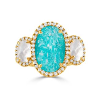 Delight in the sparkle of this exquisitely crafted ring, fashioned from 18 karat yellow gold. It showcases a beautiful oval Amazonite stone accompanied by two oval Mother Of Pearl stones. With a total diamond flirtation of 0.27 carat, this glamorous three-stone treasure adds a captivating finishing touch to any attire.