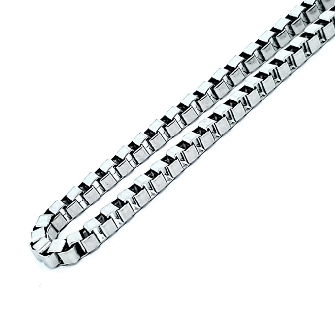 20" Box Link Chain in Stainless Steel, 3.2mm Thickness