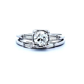 Pre-Owned 14K White Gold Bridal Set with .65ct Round Diamond and .40ctw Baguettes