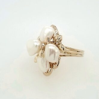 Fashion Ring with Pearls in 14k Yellow Gold
