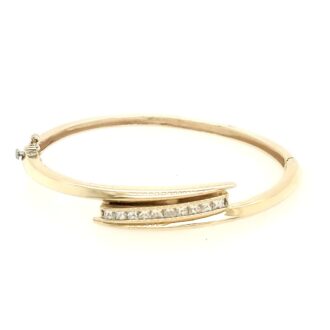 Bangle Bracelet with 1ctw Princess Cut Diamonds in 14k Yellow Gold