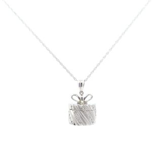 Pre-Owned 14k White Gold Hat Box Diamond Locket, .20ctw