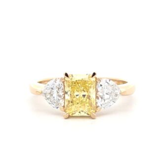 Lab-Grown Yellow Radiant 3-Stone Ring in 14K Yellow Gold